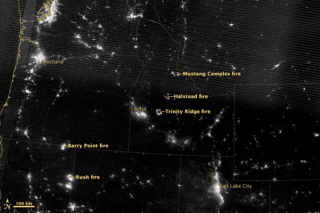 Night view of western wildfires, 17 Aug 2012: NASA image by Jesse Allen, using Suomi NPP VIIRS data